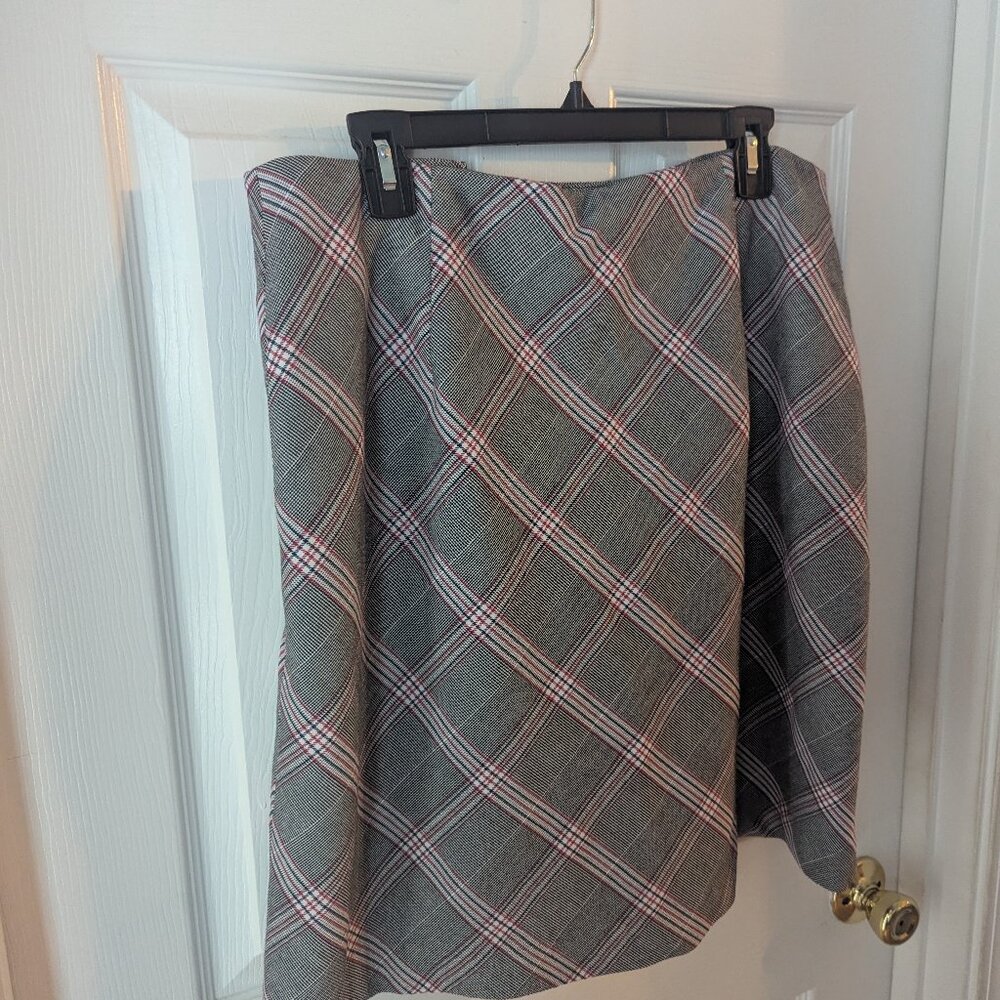 Bar lll midi skirt black, white, and red - size 16